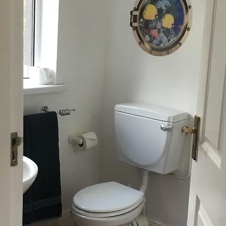 Killurin לינה וארוחת בוקר 4*